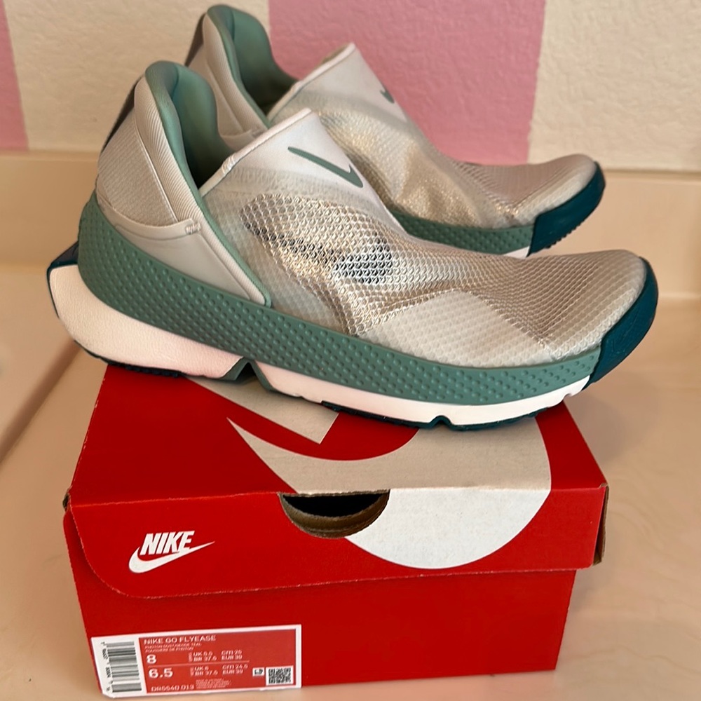 New 2023 Nike Go Flyease Shoes W 8 M 6.5 White Grey Teal